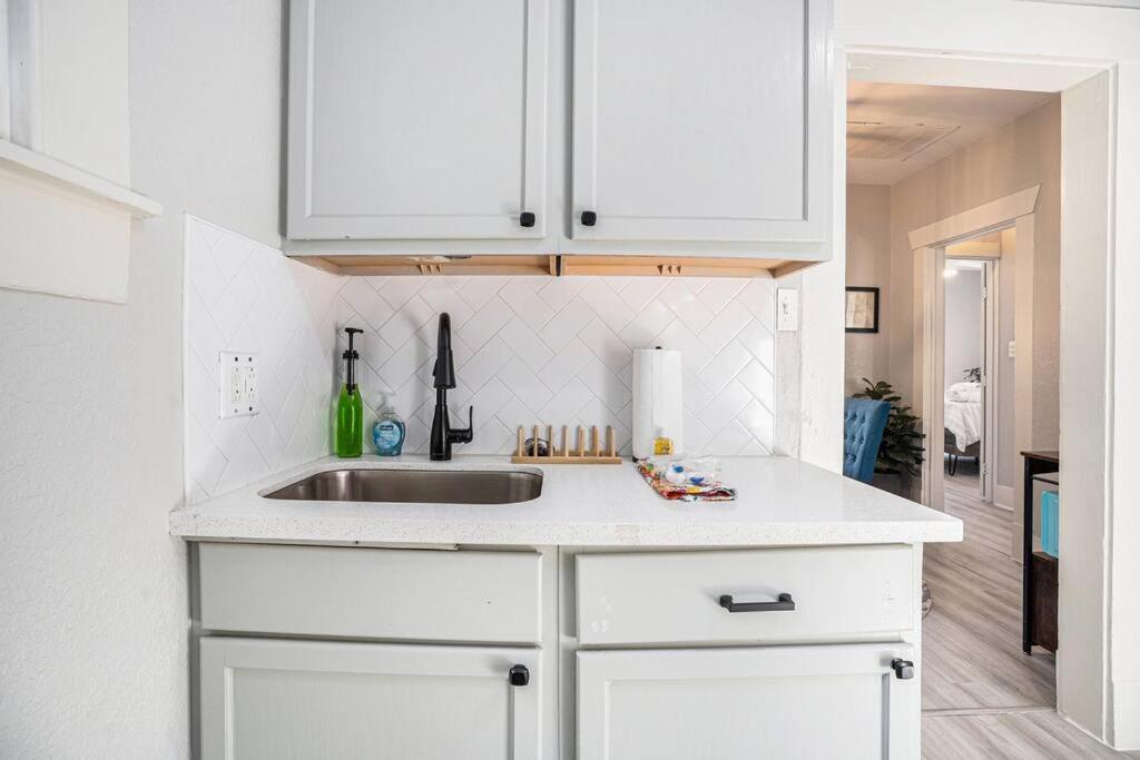 Sea Pink Retreat - Walk To Beach, Newly Renovated Galveston Exteriér fotografie